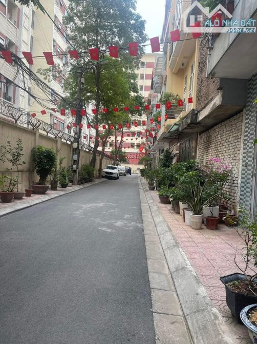Bán nhà Xuân Đỉnh 65m2 5 tầng THANG MÁY, ô tô đỗ cửa vào nhà MT 6.2m view sân chơi 17 tỷ