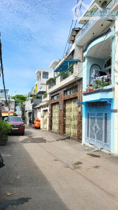 57M2, HẺM THÔNG 4M - KHU VỰC DÂN TRÍ CAO – CÁCH 50M RA BỜ KÈ THAM LƯƠNG - GIÁ 5.28 TỶ