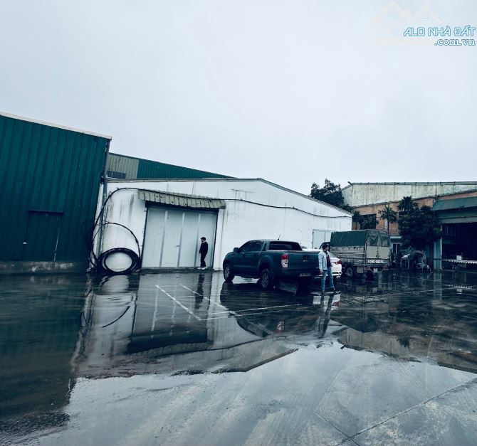 Cho thuê 350m2 trong ccn ngọc sơn, nền sơn epoxy