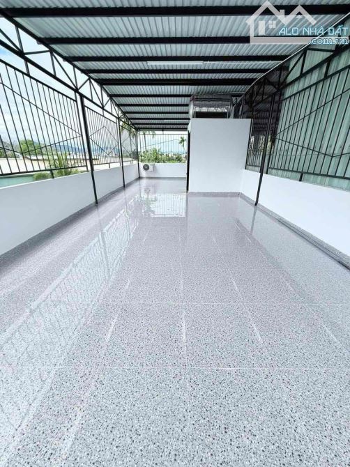 HÀNG...NÓNG CHO ACE. NHÀ ĐẸP VÀ MỚI NHƯ THẾ NÀY MÀ GIÁ THÌ NHƯ BÚN