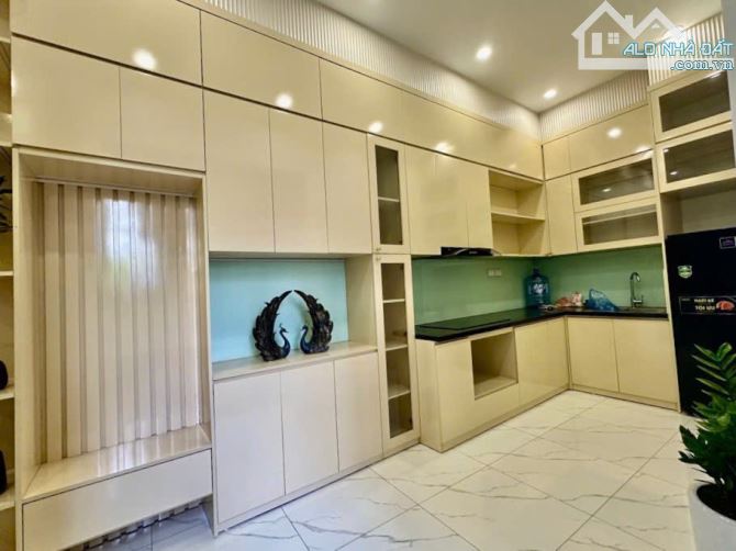 Bán nhà Hồ Tùng Mậu 30m2, 50m ra phố lớn, 6.25 tỷ