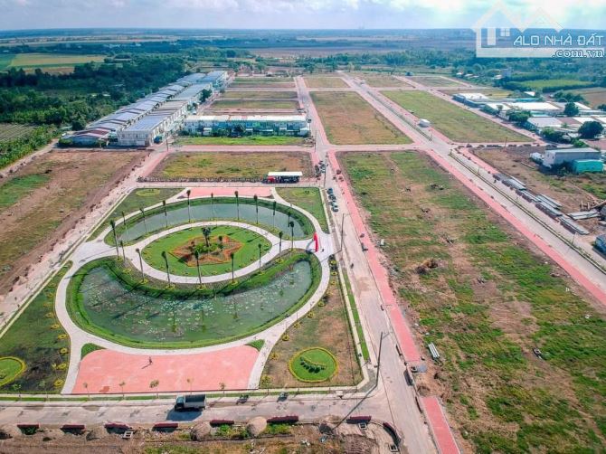 Đất nền đối diện công viên, khu dân cư Minh Châu