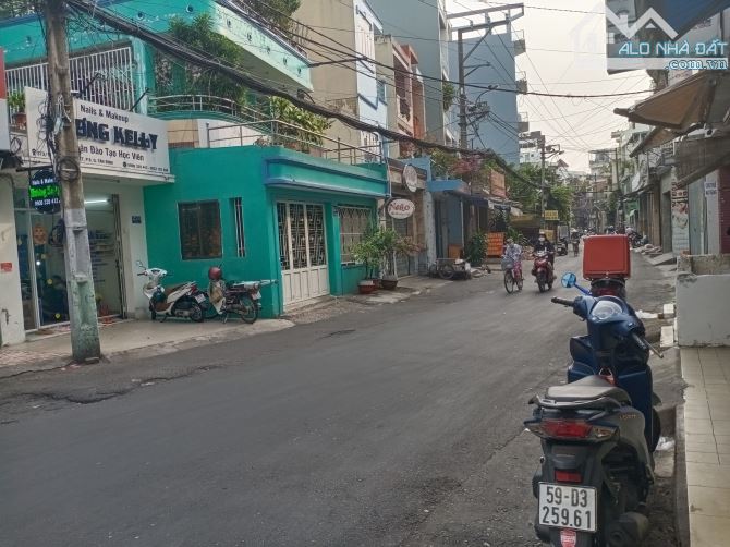 NHÀ BÁN HẺM XE HƠI TRÁNH, ĐƯỜNG LÝ THƯỜNG KIỆT - P.9 - TÂN BÌNH - 9
