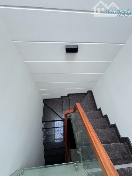 NHÀ BÁN 2 MẶT TIỀN TRƯỚC SAU ĐƯỜNG CHỢ LỚN P11 Q6 (4X18) HẦM 5 LẦU THANG MÁY. CHỈ 20 TỶ - 11