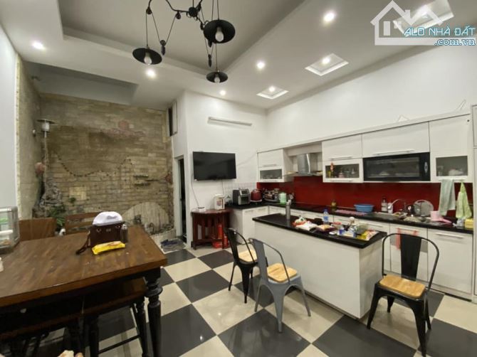 NHÀ ĐẸP PHÂN LÔ, Ô TÔ TRÁNH, KINH DOANH, DỊCH VỌNG, 110M, 47 TỶ - 1