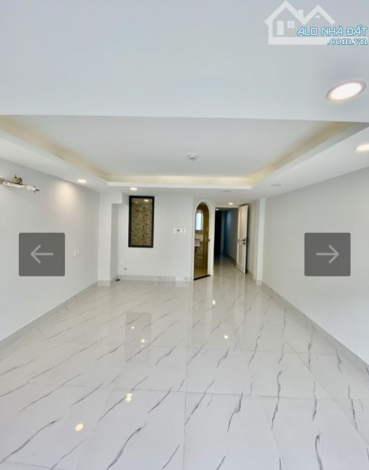 Mặt tiền Âu Dương Lân, P.3, Q.8, DT: 150m2, Bốn tầng thang máy, giảm 1 tỷ 5 còn 24 tỷ 2. - 1