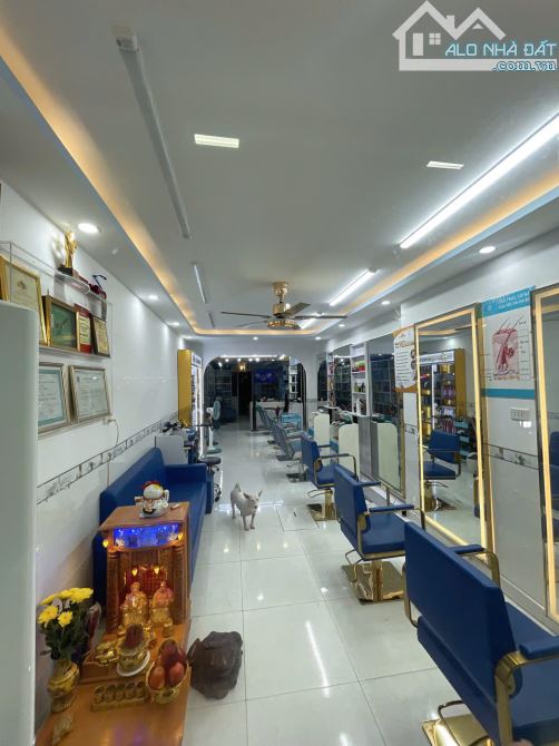 Cần bán căn nhà phố mặt tiền Lê Duẫn, full thổ cư, 1 trệt 2 lầu, thuận lợi kinh doanh - 1