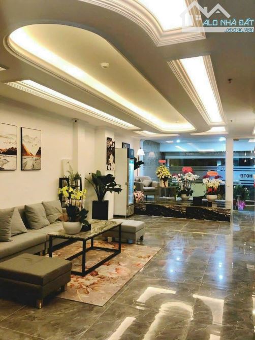 Bán nhà đường Nguyễn Văn Trỗi DT 7.5MX 15M hầm 6 lầu giá 27,5 tỷ còn tl - 1