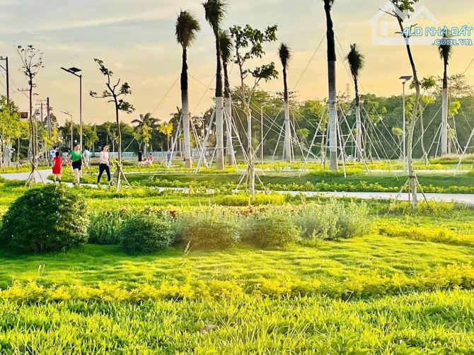 Đất nền đối diện công viên, khu dân cư Minh Châu - 1