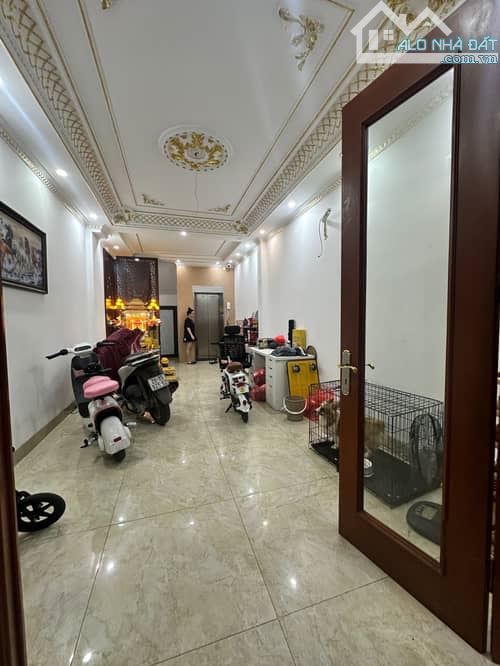 Bán nhà khu 918 , 6 Tầng , DT 42m2 , MT 3.6m, Giá 11.9 tỷ , Ô tô tránh - Sân Golf - 1