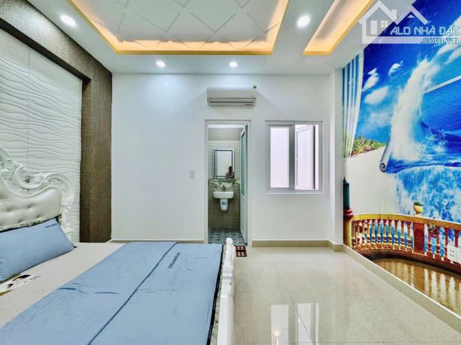 Siêu phẩm gần Sân Bay. Nhà 78m2 Cộng Hòa thông ra Thăng Long xây 1trệt 3 lầu. Giá 3 tỷ 550 - 12