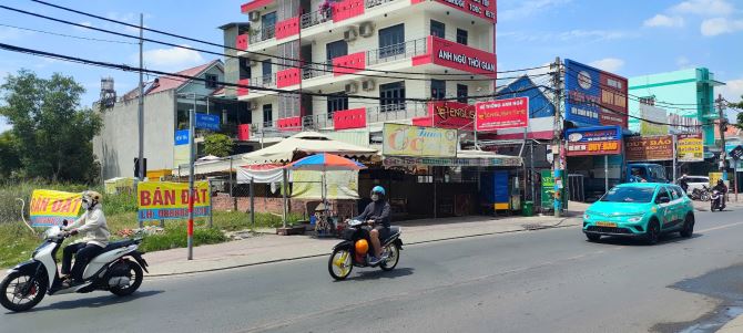 Bán MT 8m đường Nguyễn Văn Tăng, Long Thạnh Mỹ, TP Thủ Đức. 245m2/30 tỷ. - 2