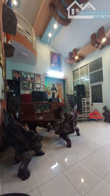Np172.Cần bán gấp nhà  gác lửng  mái thái  gần  trường học Võ Trường Toản ,Giáo xứ   Hòa B - 2