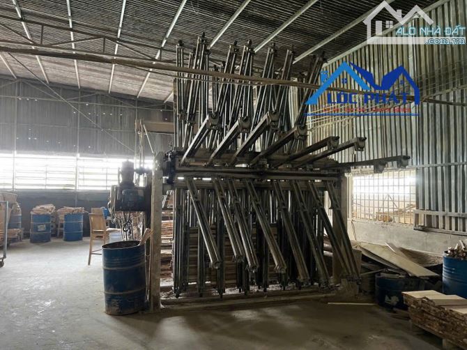 Cho thuê xưởng gỗ Biên Hòa 2000m2 và toàn bộ máy móc làm gỗ - 2