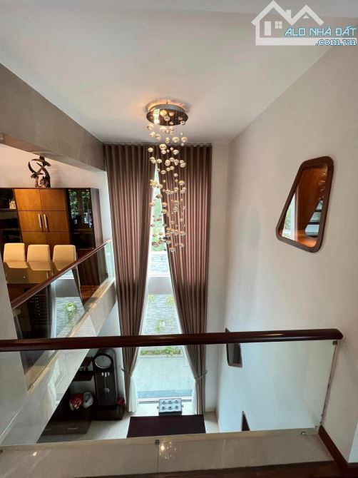 ĐẲNG CẤP XA HOA LỘNG LẪY-Biệt thự Vườn Đào Lạc Long Quân 203m/4Tầng,MT 15m 99Tỷ - 2