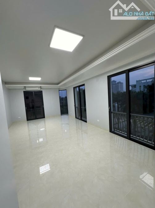 Bán hai căn nhà Biệt Thự: 250 m2 và 360 m2 nhà và đất ở Biệt Thự mặt tiền phố - 2