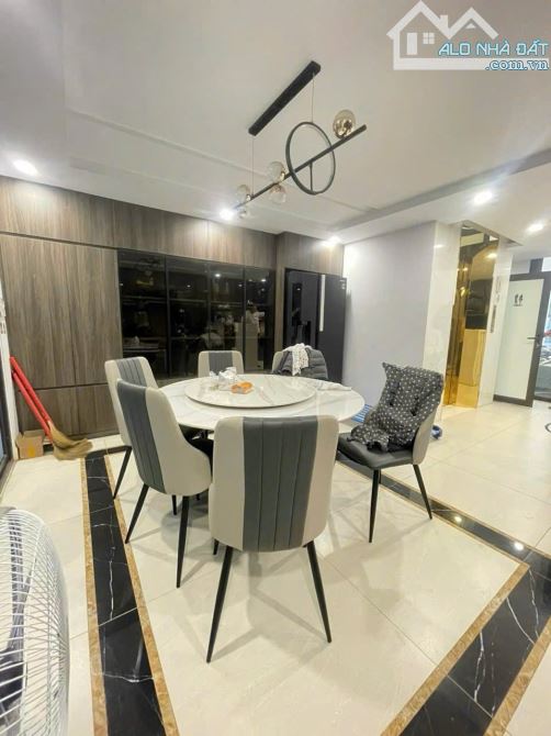 Nhà đẹp phố trần nguyên hãn có thang máy xây cực đẹp - 2