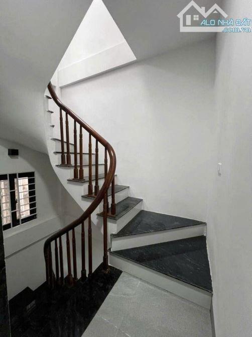 Bán gấp! Mặt phố Trần Đăng Ninh, Hà Đông, 42m2*5 tầng, MT 4m, ô tô tránh, vỉa hè, 12.3 tỷ - 2