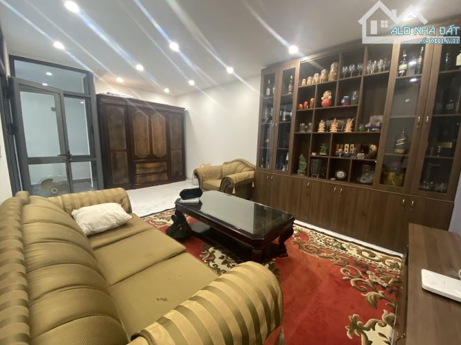 VIP! HOÀNG CẦU LÔ GÓC KIM CƯƠNG 100m2 MT 18 SỔ ĐẸP ĐẦU TƯ KINH DOANH ĐỈNH GIÁ TRỊ GIA TĂNG - 3
