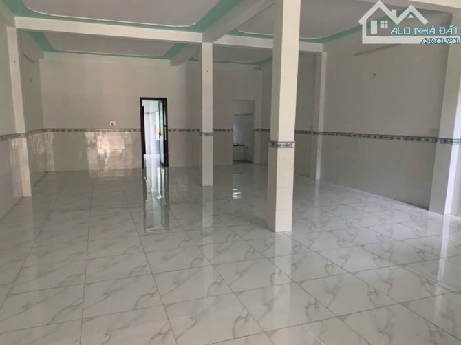 GIẢM 3,5 TỶ - ĐƯỜNG 10M KINH DOANH - 3 TẦNG - 195M2 - NỞ HẬU - CÓ MẶT HẺM SAU - GẦN EMART - 3
