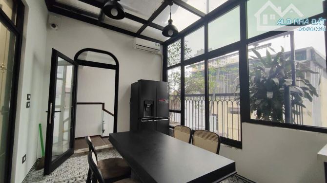 Nhỉnh 19 tỷ Chọn ngay Nhà Phạm Văn Đồng DT 56m2, MT 5.6m, 7 tầng, thông sàn, vỉa hè 10m - 3