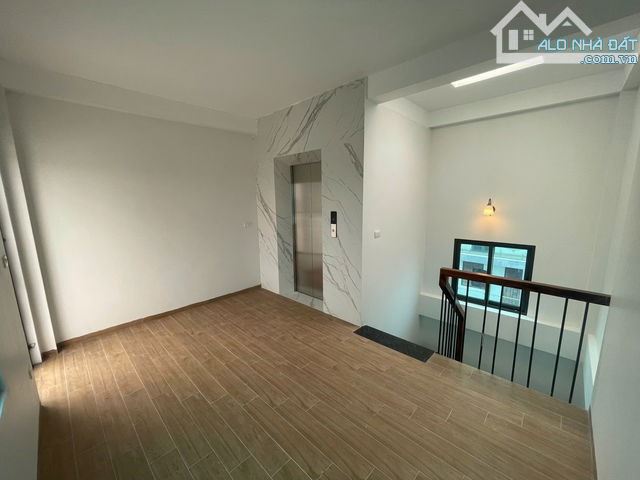 Bán gấp nhà phân lô quân đội Ngọc Thuỵ Long Biên 48m 6T MT4.5m giá 12.6 tỷ gara ô tô, than - 3