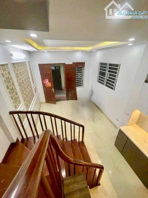 Bán nhà Pháo Đài Láng - Đống Đa, lô góc, ngõ nông thoáng, 35m2, 5 Tầng, mt 4.2m, 7.6 Tỷ - 3