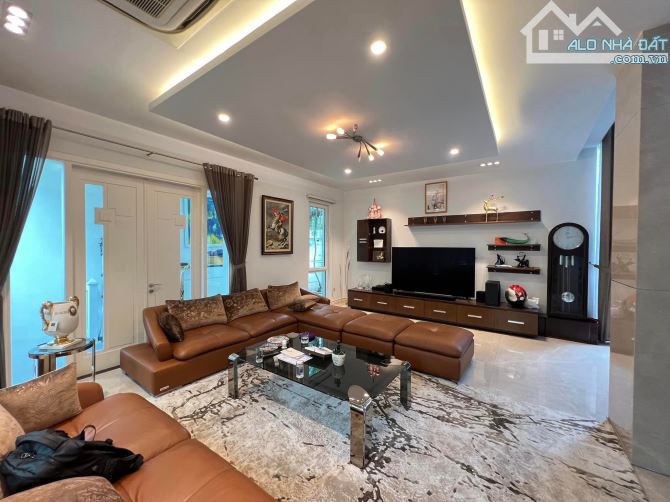 ĐẲNG CẤP XA HOA LỘNG LẪY-Biệt thự Vườn Đào Lạc Long Quân 203m/4Tầng,MT 15m 99Tỷ - 3