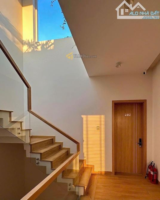 HOMESTAY ĐƯỜNG TRẦN ANH TÔNG 116M2 NGANG 6,9M 5 TẦNG 5PN CÁCH HỒ XUÂN HƯƠNG 1.8KM -13.5 TỶ - 3