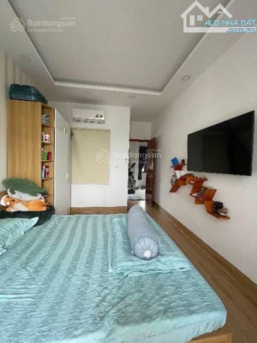 Nhà 3 tầng Lê Văn Việt, ngay Vincom Plaza, 85m2, ngang 5m, HXH, nhỉnh 6 tỷ - 3