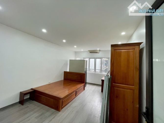 BÁN GẤP NHÀ THẠCH BÀN-  40m2 x 6T -  THANG MÁY - NGÕ NÔNG - Ô TÔ TRÁNH - 3