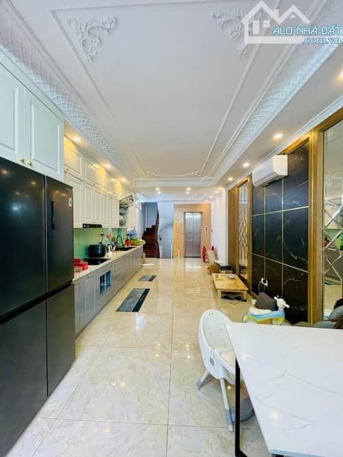 Bán nhà khu 918 , 6 Tầng , DT 42m2 , MT 3.6m, Giá 11.9 tỷ , Ô tô tránh - Sân Golf - 3