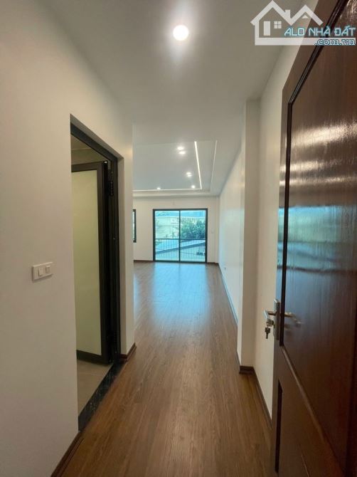 Bán gấp nhà phân lô quân đội Ngọc Thuỵ Long Biên 48m 6T MT4.5m giá 12.6 tỷ gara ô tô, than - 4