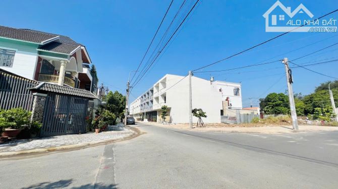 Bán Đất Biệt Thự Ngay KDC Tân Phong DT 243m2 Góc 2 Mặt Tiền Chỉ 8 Tỷ - 4