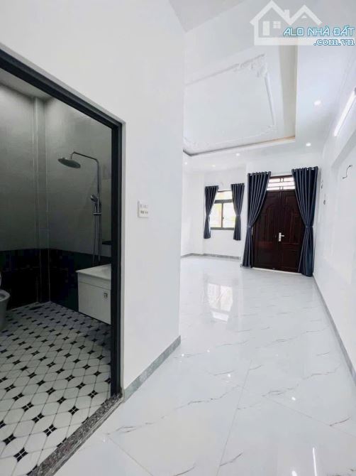 Bán nhà 2 lầu mới đường B19 kdc Hưng Phú dt 4.5x18 nhà thiết kế hiện đại sổ hồng hoàn công - 4