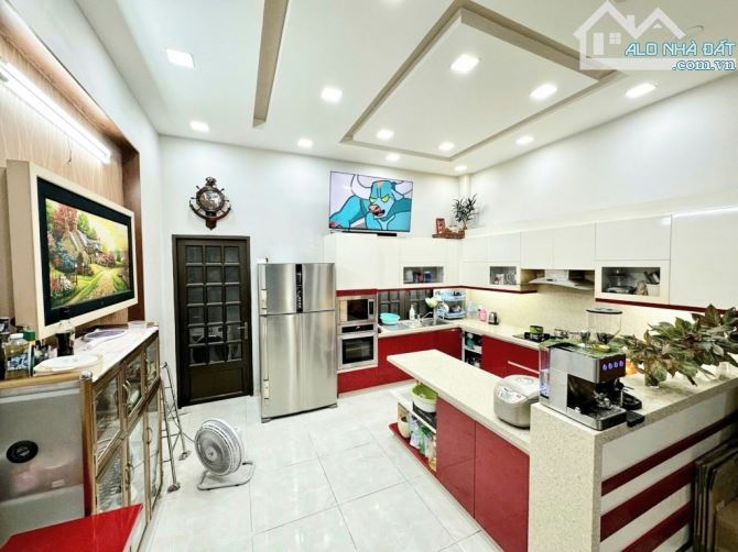 🏡🏡🏡 NHÀ 4 TẦNG - HẺM XE TẢI THÔNG PHẠM VĂN BẠCH TÂN SƠN . PHƯỜNG 15 .TÂN BÌNH  + DT 100 - 4