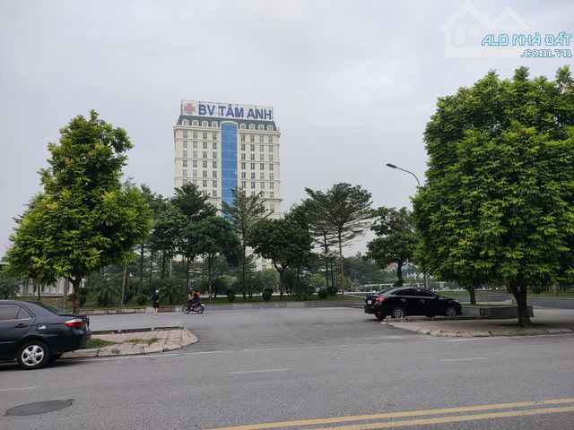 Bán nhà hồng tiến lô góc  mặt tiền rộng đẹp nhất long biên 225m 5 tầng MT 28m giá 115 tỷ - 4