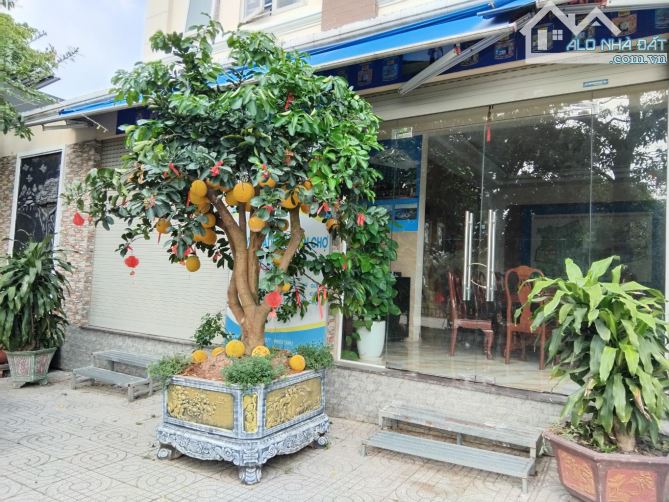Nhà mặt tiền 160m2 đường Liên Phường. Phước Long b. Q9 - 4