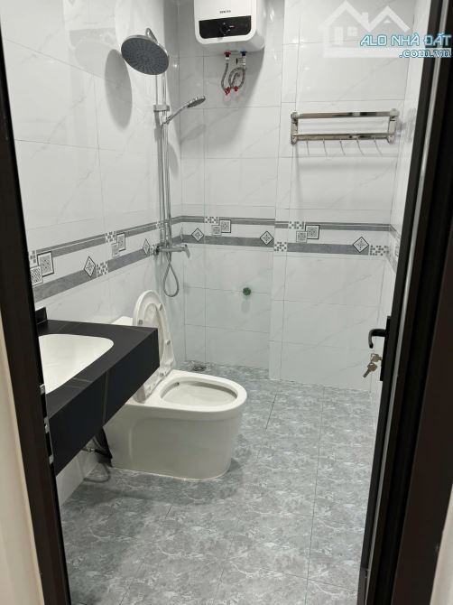 BÁN NHÀ TRẦN THÁI TÔNG, OTO ĐỖ CỬA, NGÕ THÔNG KINH DOANH, NHÀ ĐẸP -  40M2*5T*4M GIÁ 11 TỶ - 4