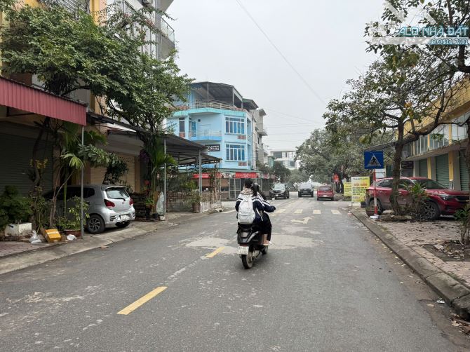 Chuyển hẳn vào Ecopark sinh sống gia đình nhượng lại căn nhà đẹp khu Phúc Thành, Mỹ Hào - 5