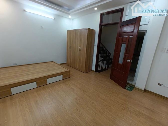 Cho thuê nhà nguyên căn, ngõ 3 gác Minh Khai - Hai Bà Trưng 35m x 5T giá 13tr, full đồ - 5