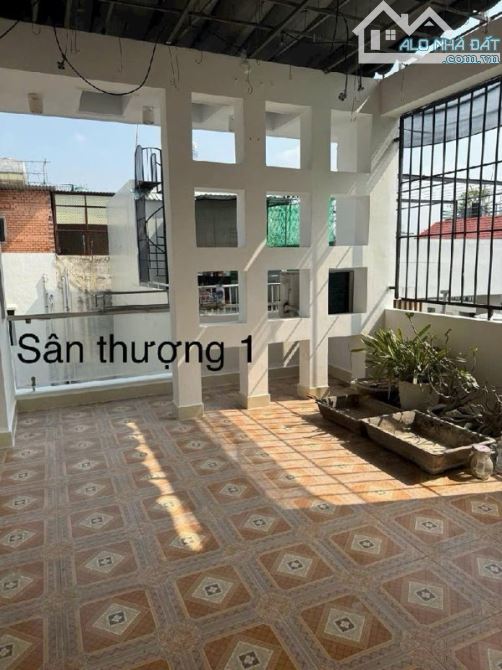 🏡 Xe hơi đỗ tận cửa - Nhà 4 tầng (4PN+3WC) - 40m2 (4x10) - Ngay Nguyễn Kiệm, Phú Nhuận. - 5