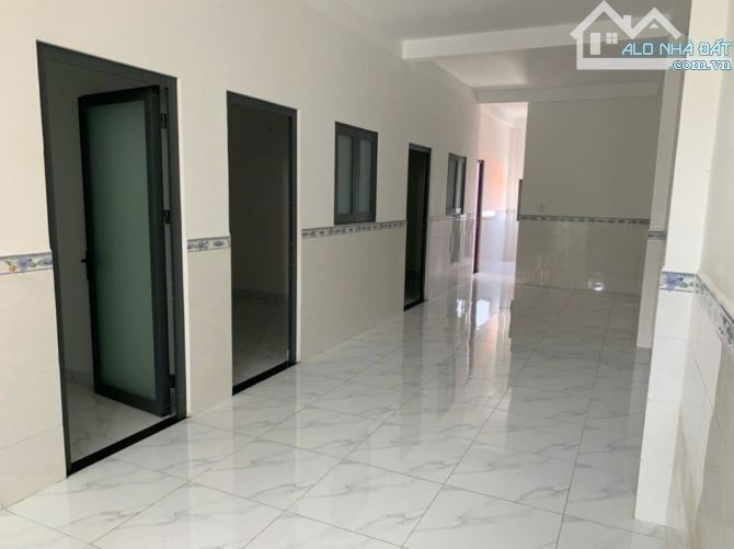 GIẢM 3,5 TỶ - ĐƯỜNG 10M KINH DOANH - 3 TẦNG - 195M2 - NỞ HẬU - CÓ MẶT HẺM SAU - GẦN EMART - 7