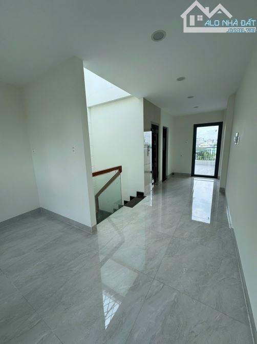 NHÀ BÁN 2 MẶT TIỀN TRƯỚC SAU ĐƯỜNG CHỢ LỚN P11 Q6 (4X18) HẦM 5 LẦU THANG MÁY. CHỈ 20 TỶ - 7