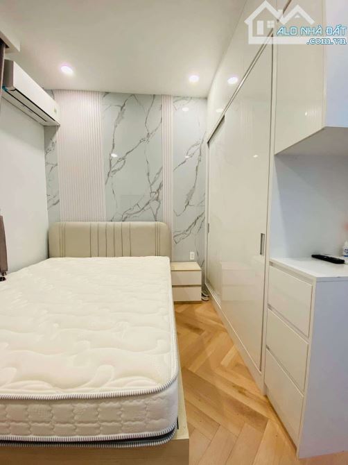 Bán nhà Huỳnh văn bánh Phú nhuận - 5 tầng - ô tô đậu - 8,9 tỷ. - 7