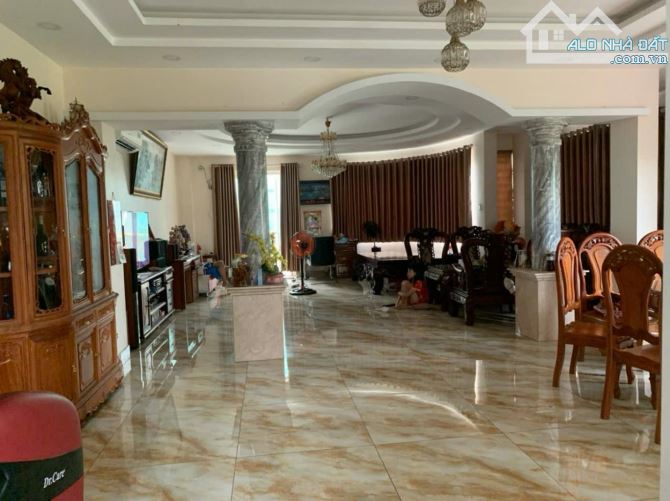 Nhà mặt tiền 160m2 đường Liên Phường. Phước Long b. Q9 - 7