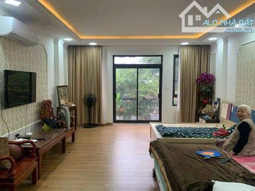 BÁN NHÀ, PHÂN LÔ LẠC LONG QUÂN,Ô TÔ TRÁNH, 7 TẦNG THANG MÁY, MT 5 M, GALA Ô TÔ - 7