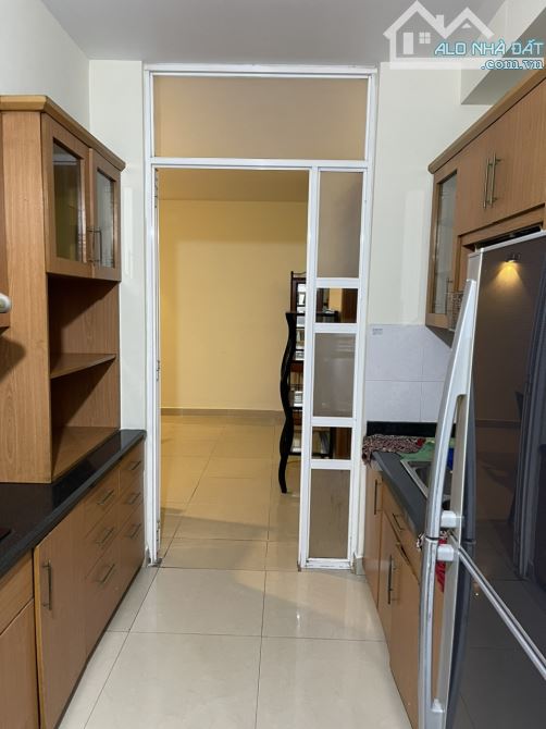 Chung cư Tân Phước,P7, Q11: 107m2,3p ngủ,2wc,Nt,16tr /th - 9