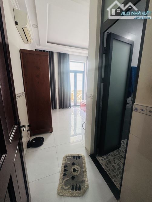 TÂN PHÚ - HẺM XE HƠI - NHÀ ĐẸP 5 TẦNG - 66M2 - NGANG GẦN 5M (4,7X14)- 4PN 6WC - AN NINH YÊ - 9