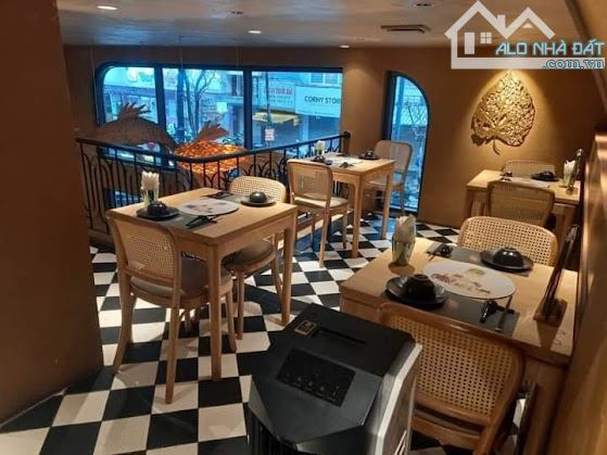 View Siêu Đẹp CV Thống Nhất Nguyễn Đình Chiểu 80m2x7T TM, mt 8m, 75 tỷ